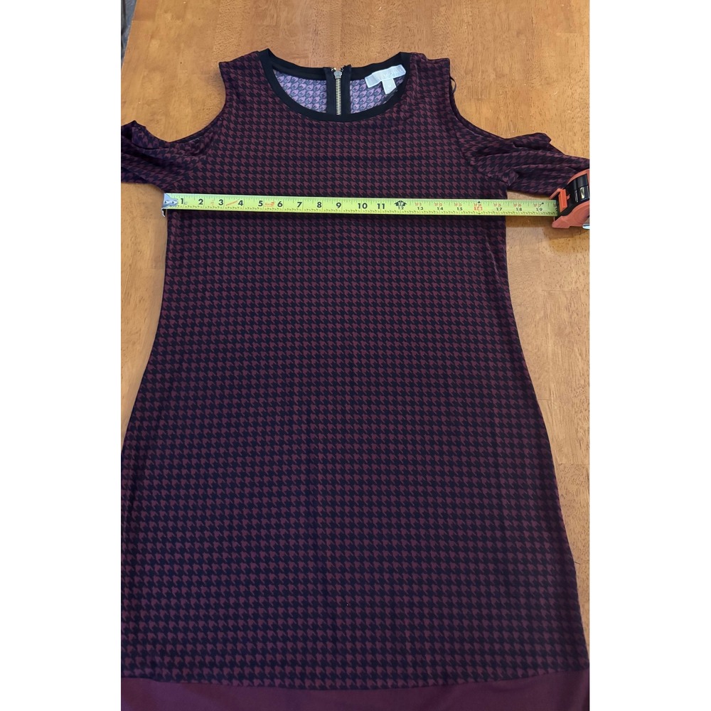 Michael Kors Women's Burgundy Houndstooth Cold Shoulder Dress Size Medium - Picture 7 of 10